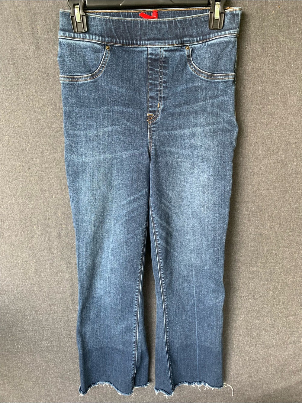 Spanx Cropped Flare Jeans High Rise Ombre Denim Raw Hem Size Medium Pants 20231R